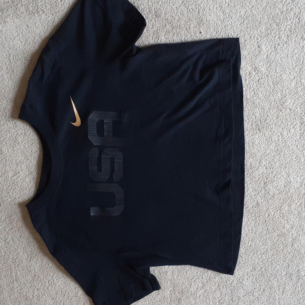 Cropped black Nike tee, size XS.